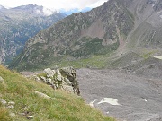 Piu' a valle si scorge il rifugio Zamboni (mt.2065)